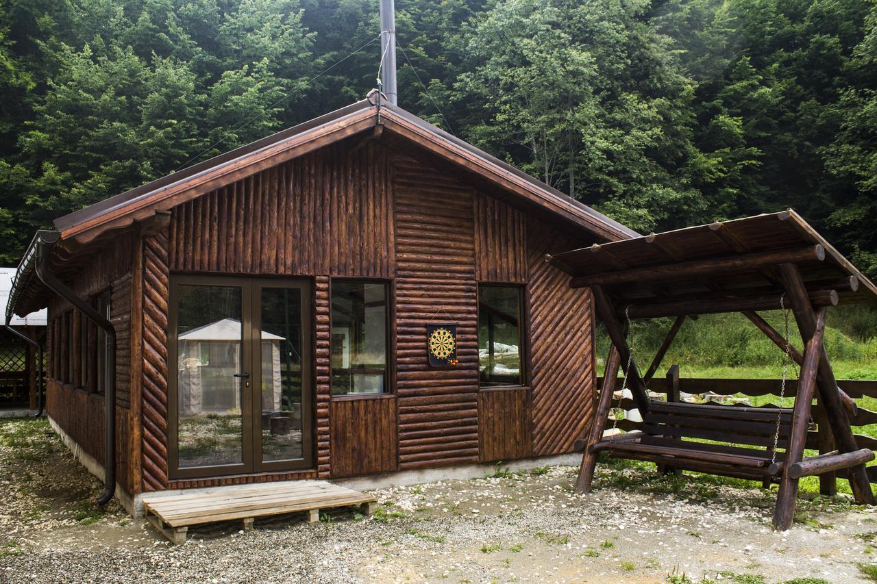 Berevoesti Cabana Barlogul Lupilor 빌라 외부 사진