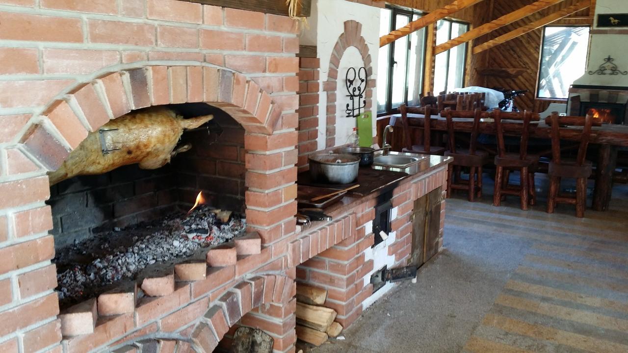 Berevoesti Cabana Barlogul Lupilor 빌라 외부 사진