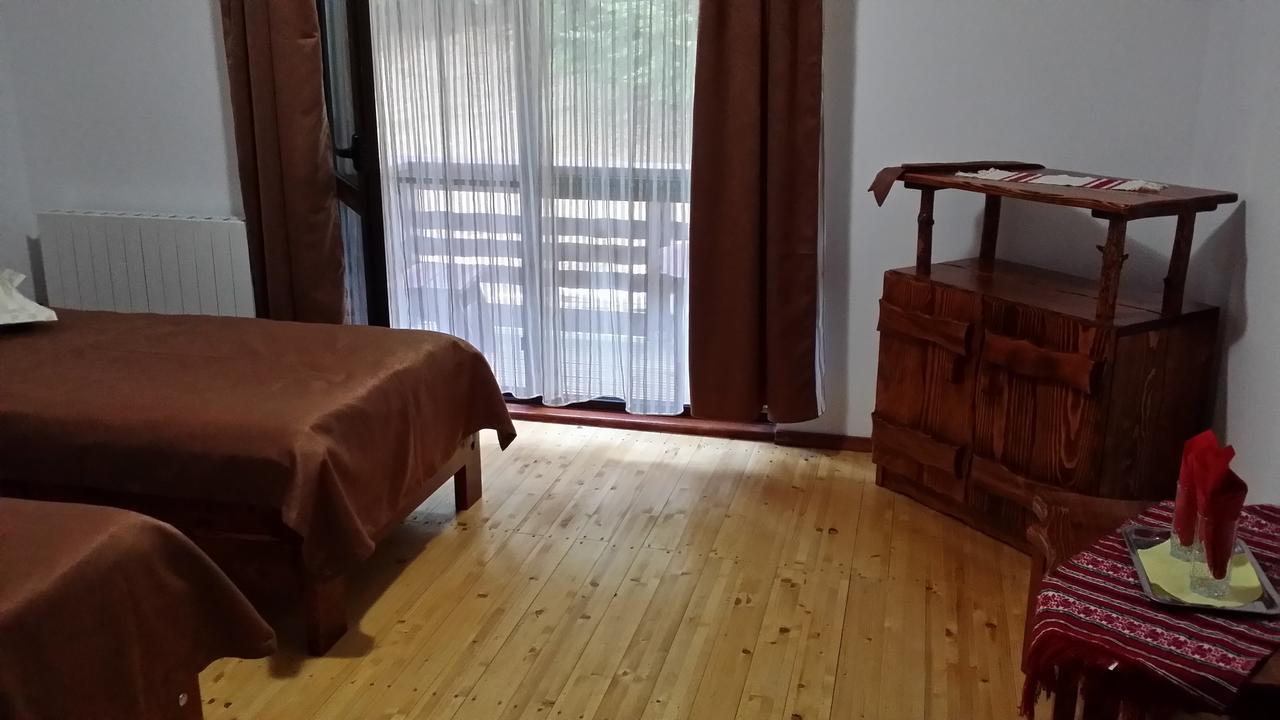 Berevoesti Cabana Barlogul Lupilor 빌라 외부 사진